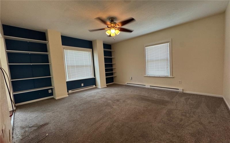 660 E Maiden Street, Washington, 15301, 4 Bedrooms Bedrooms, ,2.1 BathroomsBathrooms,Residential,For Sale,E Maiden Street,1766937