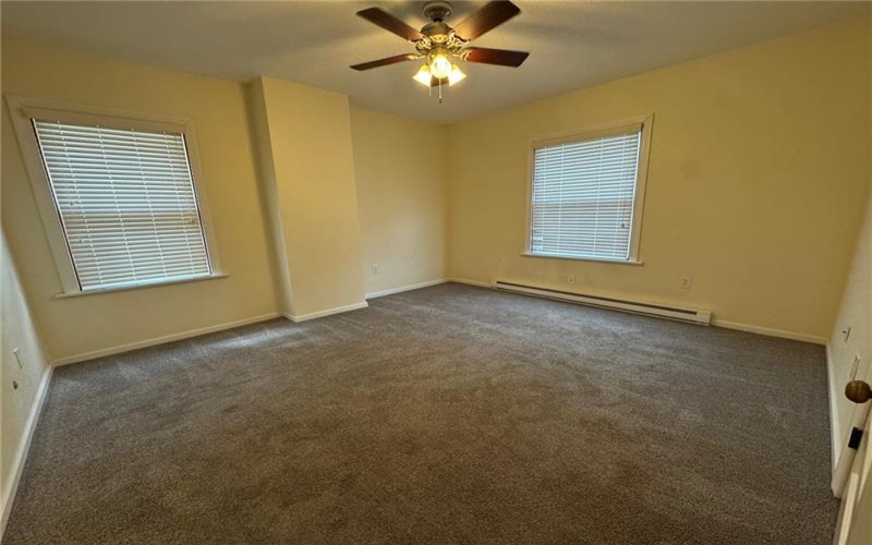 660 E Maiden Street, Washington, 15301, 4 Bedrooms Bedrooms, ,2.1 BathroomsBathrooms,Residential,For Sale,E Maiden Street,1766937