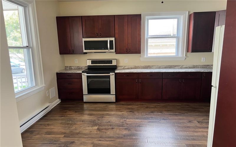 660 E Maiden Street, Washington, 15301, 4 Bedrooms Bedrooms, ,2.1 BathroomsBathrooms,Residential,For Sale,E Maiden Street,1766937