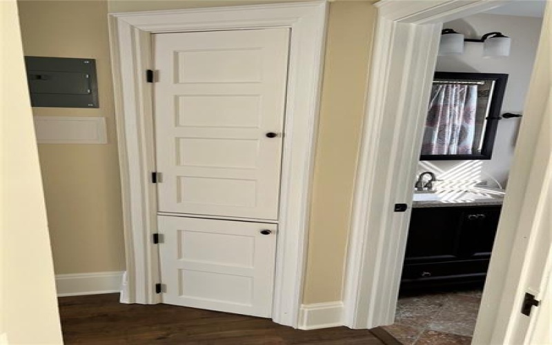 660 E Maiden Street, Washington, 15301, 4 Bedrooms Bedrooms, ,2.1 BathroomsBathrooms,Residential,For Sale,E Maiden Street,1766937
