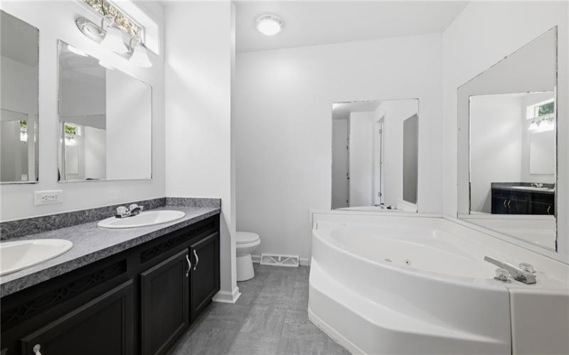 255 Mount Zion Rd, Prosperity, 15329, 3 Bedrooms Bedrooms, 9 Rooms Rooms,2 BathroomsBathrooms,Residential,For Sale,Mount Zion Rd,1766940