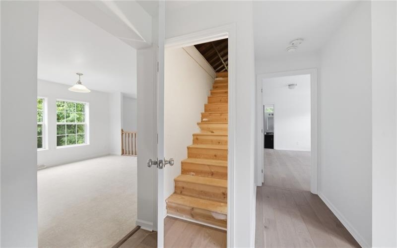255 Mount Zion Rd, Prosperity, 15329, 3 Bedrooms Bedrooms, 9 Rooms Rooms,2 BathroomsBathrooms,Residential,For Sale,Mount Zion Rd,1766940