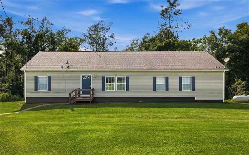 255 Mount Zion Rd, Prosperity, 15329, 3 Bedrooms Bedrooms, 9 Rooms Rooms,2 BathroomsBathrooms,Residential,For Sale,Mount Zion Rd,1766940