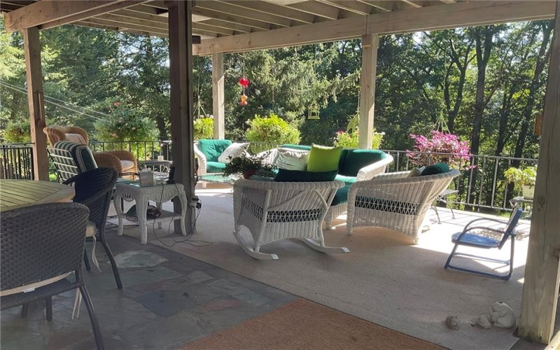 1080 Woodberry Rd, New Kensington, 15068, 5 Bedrooms Bedrooms, 11 Rooms Rooms,3.3 BathroomsBathrooms,Residential,For Sale,Woodberry Rd,1768304