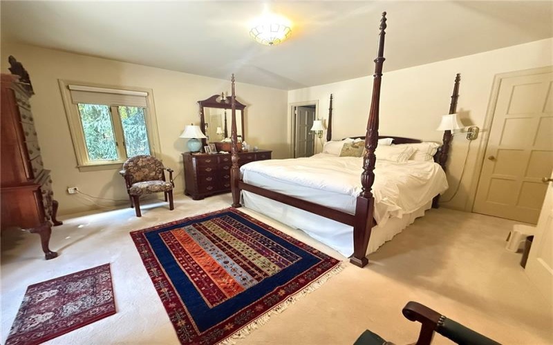 1080 Woodberry Rd, New Kensington, 15068, 5 Bedrooms Bedrooms, 11 Rooms Rooms,3.3 BathroomsBathrooms,Residential,For Sale,Woodberry Rd,1768304