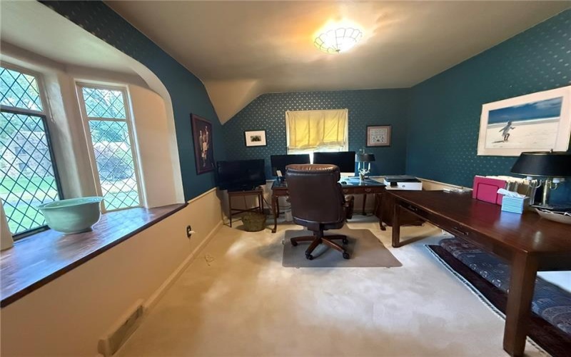 1080 Woodberry Rd, New Kensington, 15068, 5 Bedrooms Bedrooms, 11 Rooms Rooms,3.3 BathroomsBathrooms,Residential,For Sale,Woodberry Rd,1768304