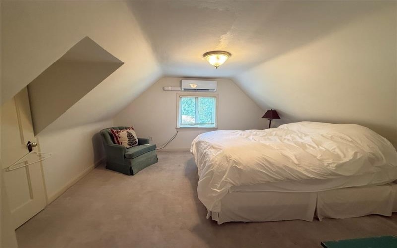 1080 Woodberry Rd, New Kensington, 15068, 5 Bedrooms Bedrooms, 11 Rooms Rooms,3.3 BathroomsBathrooms,Residential,For Sale,Woodberry Rd,1768304