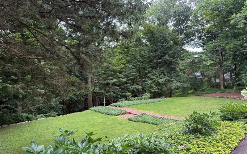 1080 Woodberry Rd, New Kensington, 15068, 5 Bedrooms Bedrooms, 11 Rooms Rooms,3.3 BathroomsBathrooms,Residential,For Sale,Woodberry Rd,1768304