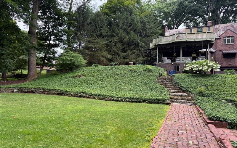 1080 Woodberry Rd, New Kensington, 15068, 5 Bedrooms Bedrooms, 11 Rooms Rooms,3.3 BathroomsBathrooms,Residential,For Sale,Woodberry Rd,1768304