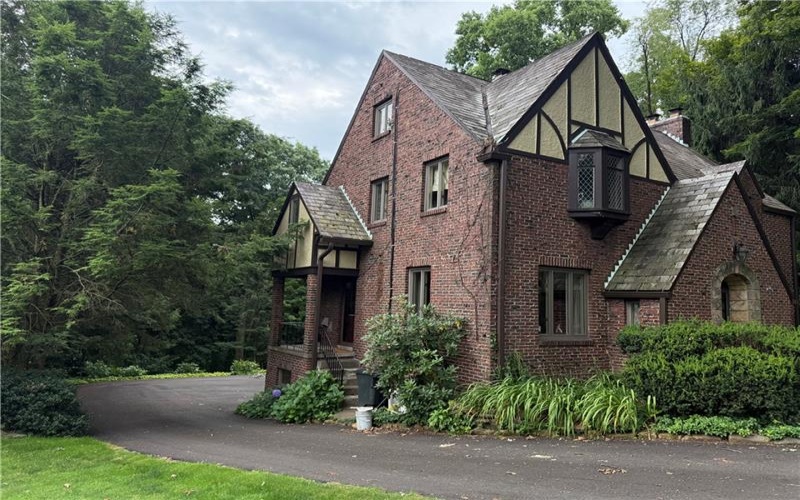 1080 Woodberry Rd, New Kensington, 15068, 5 Bedrooms Bedrooms, 11 Rooms Rooms,3.3 BathroomsBathrooms,Residential,For Sale,Woodberry Rd,1768304