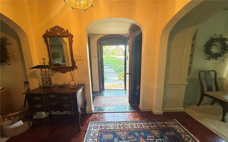 1080 Woodberry Rd, New Kensington, 15068, 5 Bedrooms Bedrooms, 11 Rooms Rooms,3.3 BathroomsBathrooms,Residential,For Sale,Woodberry Rd,1768304