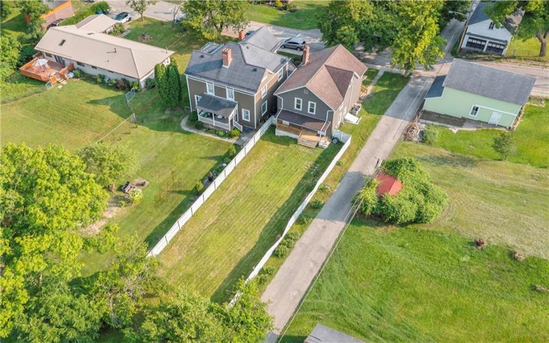 53 Harrison St, Washington, 15301, 4 Bedrooms Bedrooms, 9 Rooms Rooms,1.1 BathroomsBathrooms,Residential,For Sale,Harrison St,1765401