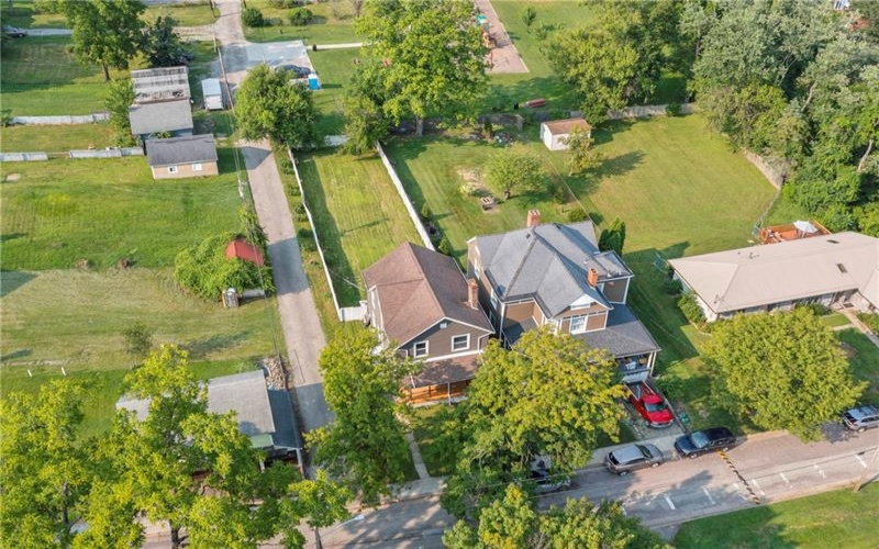 53 Harrison St, Washington, 15301, 4 Bedrooms Bedrooms, 9 Rooms Rooms,1.1 BathroomsBathrooms,Residential,For Sale,Harrison St,1765401