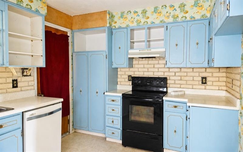 124 Holmes Street, Vandergrift, 15690, 3 Bedroom Bedrooms, ,1 BathroomBathrooms,Residential,For Sale,Holmes Street,1766977