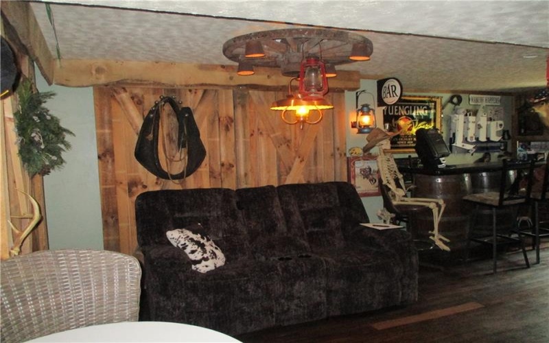 180 Forest Dr, North Huntingdon, 15642, 3 Bedrooms Bedrooms, 9 Rooms Rooms,1.1 BathroomsBathrooms,Residential,For Sale,Forest Dr,1765408