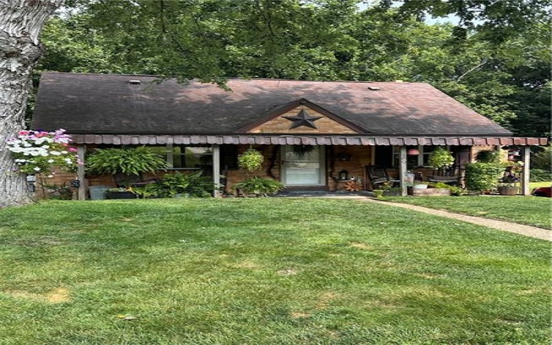 180 Forest Dr, North Huntingdon, 15642, 3 Bedrooms Bedrooms, 9 Rooms Rooms,1.1 BathroomsBathrooms,Residential,For Sale,Forest Dr,1765408