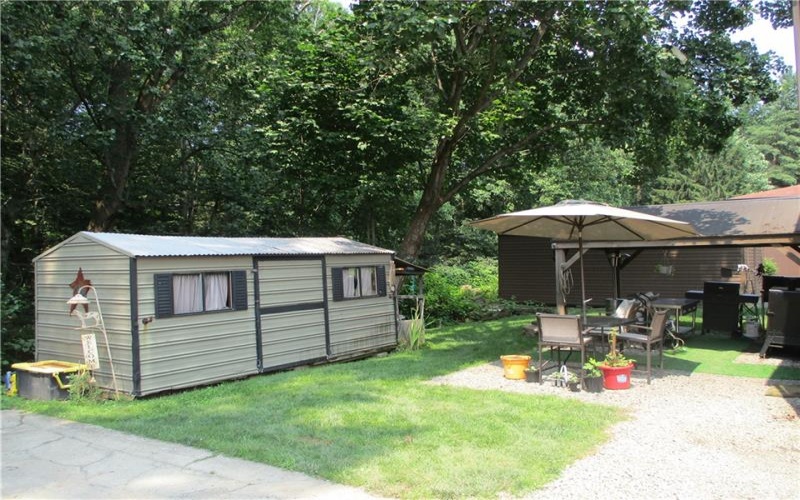 180 Forest Dr, North Huntingdon, 15642, 3 Bedrooms Bedrooms, 9 Rooms Rooms,1.1 BathroomsBathrooms,Residential,For Sale,Forest Dr,1765408