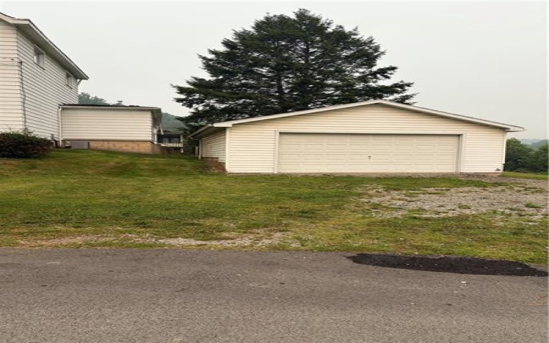 5710 Lincoln Ave, Export, 15632, 3 Bedrooms Bedrooms, 9 Rooms Rooms,2 BathroomsBathrooms,Residential,For Sale,Lincoln Ave,1765434