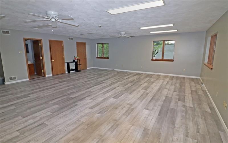 820 Main, Greensburg, 15601, ,Commercial-industrial-business,For Sale,Main,1765439