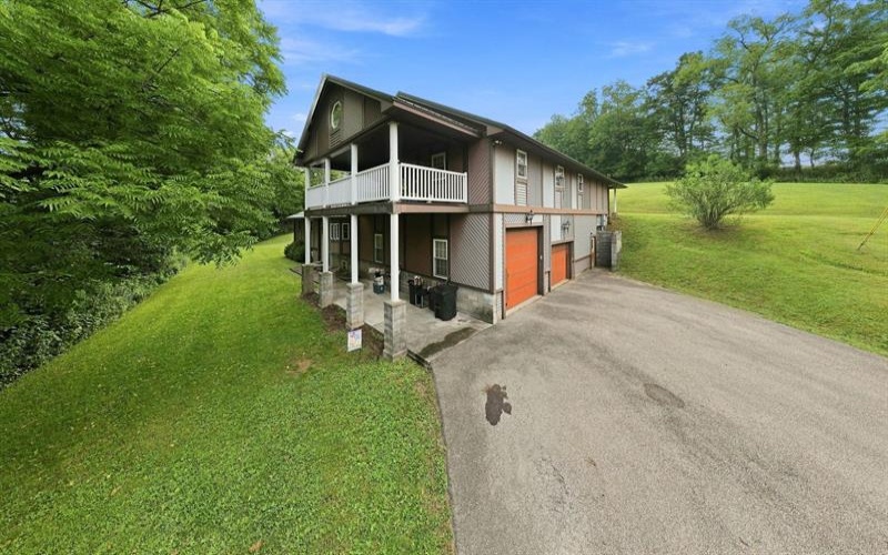 28 Dutch Glory ROAD, Amity, 15311, 4 Bedrooms Bedrooms, ,3.2 BathroomsBathrooms,Residential,For Sale,Dutch Glory,1766989