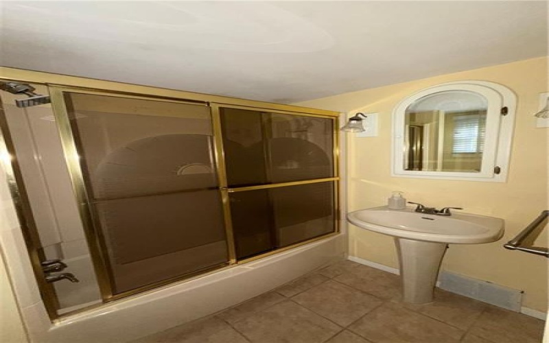 3101 Ohio Dr, Lower Burrell, 15068, 2 Bedrooms Bedrooms, 7 Rooms Rooms,1.1 BathroomsBathrooms,Residential,For Sale,Ohio Dr,1765471