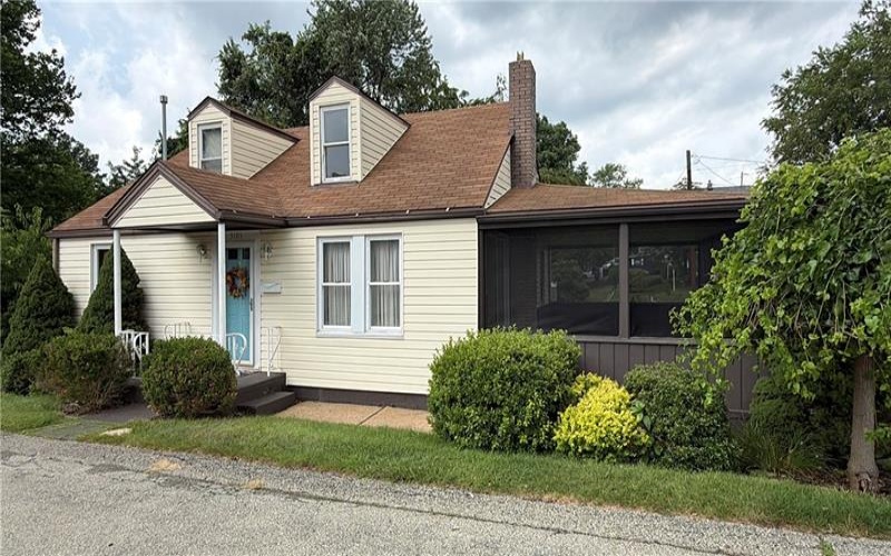 3101 Ohio Dr, Lower Burrell, 15068, 2 Bedrooms Bedrooms, 7 Rooms Rooms,1.1 BathroomsBathrooms,Residential,For Sale,Ohio Dr,1765471