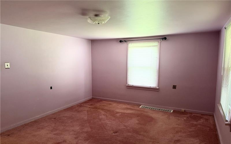 3101 Ohio Dr, Lower Burrell, 15068, 2 Bedrooms Bedrooms, 7 Rooms Rooms,1.1 BathroomsBathrooms,Residential,For Sale,Ohio Dr,1765471