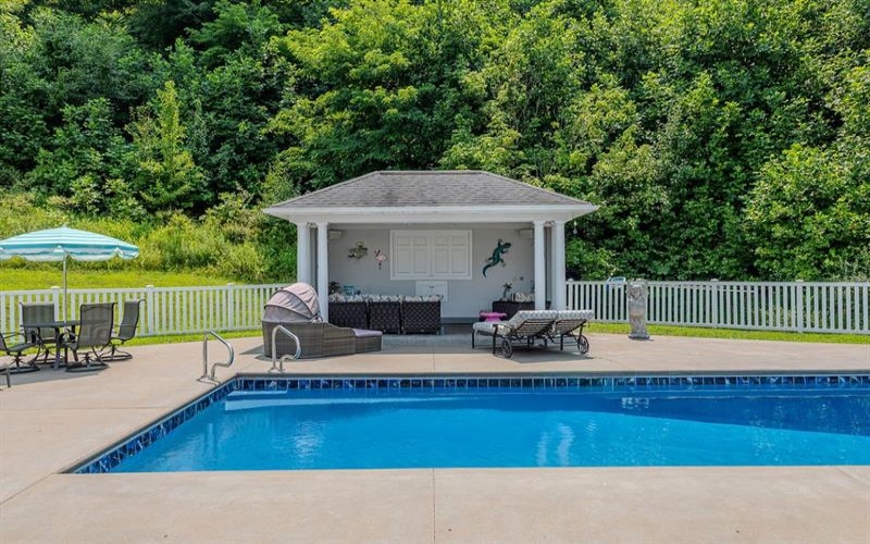 64 Wiggins Lane, Uniontown, 15401, 3 Bedrooms Bedrooms, ,3.1 BathroomsBathrooms,Residential,For Sale,Wiggins Lane,1765481