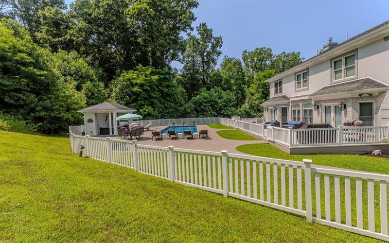 64 Wiggins Lane, Uniontown, 15401, 3 Bedrooms Bedrooms, ,3.1 BathroomsBathrooms,Residential,For Sale,Wiggins Lane,1765481
