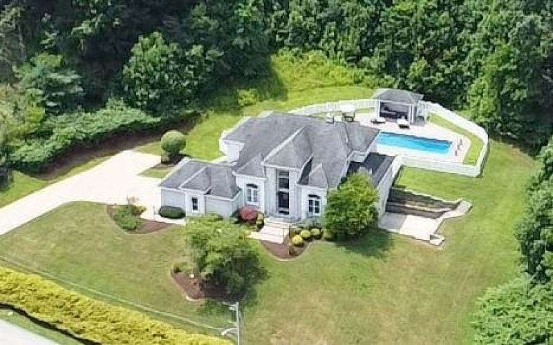 64 Wiggins Lane, Uniontown, 15401, 3 Bedrooms Bedrooms, ,3.1 BathroomsBathrooms,Residential,For Sale,Wiggins Lane,1765481