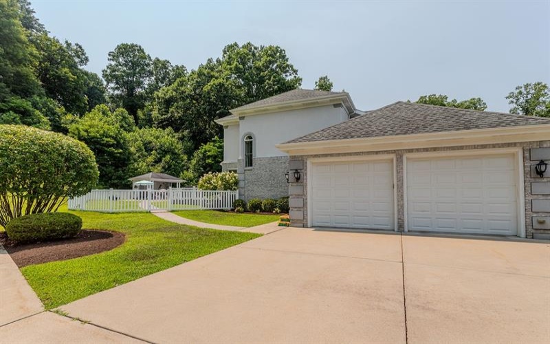 64 Wiggins Lane, Uniontown, 15401, 3 Bedrooms Bedrooms, ,3.1 BathroomsBathrooms,Residential,For Sale,Wiggins Lane,1765481
