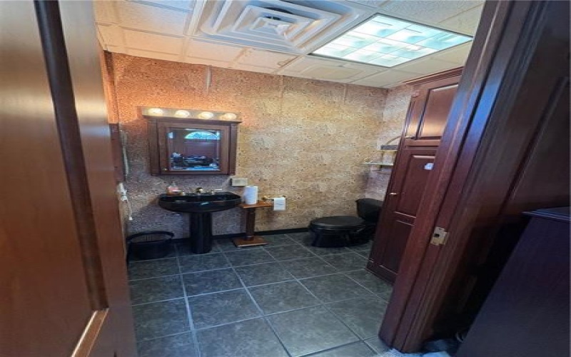 82 Huff, Greensburg, 15601, ,Commercial-industrial-business,For Sale,Huff,1765483