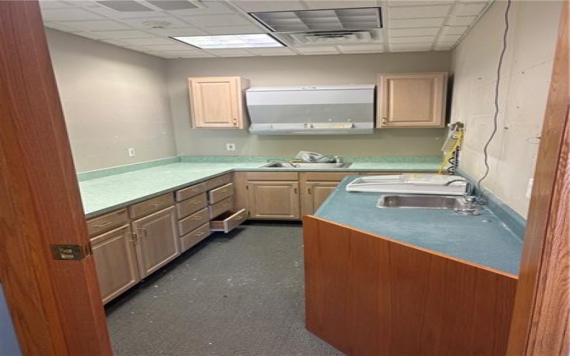 82 Huff, Greensburg, 15601, ,Commercial-industrial-business,For Sale,Huff,1765483