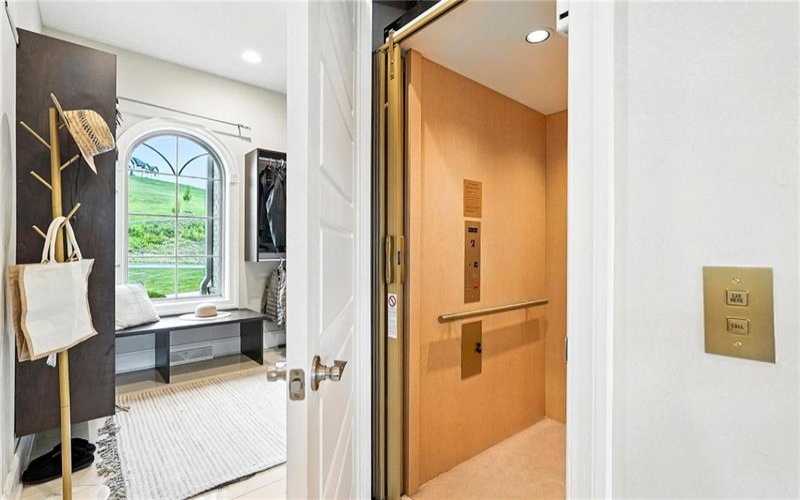 514 Villa, Venetia, 15367, 5 Bedrooms Bedrooms, 14 Rooms Rooms,5.1 BathroomsBathrooms,Residential,For Sale,Villa,1766997