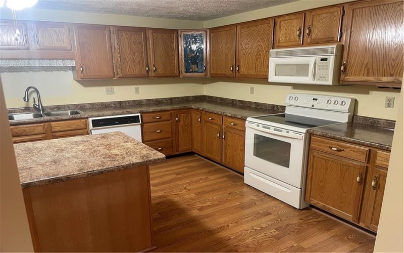 2850 Edgecliff Rd, Lower Burrell, 15068, 3 Bedrooms Bedrooms, 7 Rooms Rooms,2 BathroomsBathrooms,Residential,For Sale,Edgecliff Rd,1765503