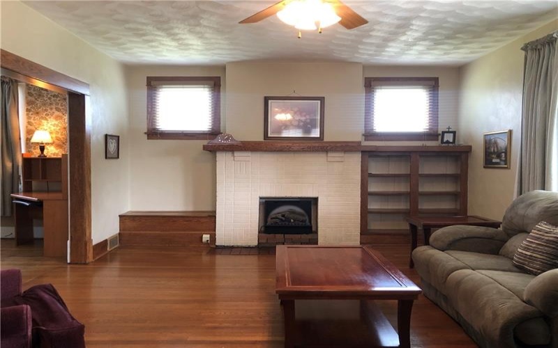 15 KENSINGTON CIRCLE, Uniontown, 15401, 5 Bedrooms Bedrooms, 14 Rooms Rooms,2.1 BathroomsBathrooms,Residential,For Sale,KENSINGTON CIRCLE,1767005