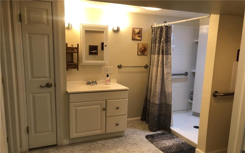 15 KENSINGTON CIRCLE, Uniontown, 15401, 5 Bedrooms Bedrooms, 14 Rooms Rooms,2.1 BathroomsBathrooms,Residential,For Sale,KENSINGTON CIRCLE,1767005