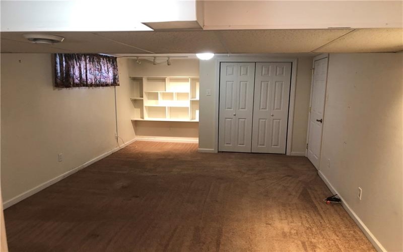 15 KENSINGTON CIRCLE, Uniontown, 15401, 5 Bedrooms Bedrooms, 14 Rooms Rooms,2.1 BathroomsBathrooms,Residential,For Sale,KENSINGTON CIRCLE,1767005