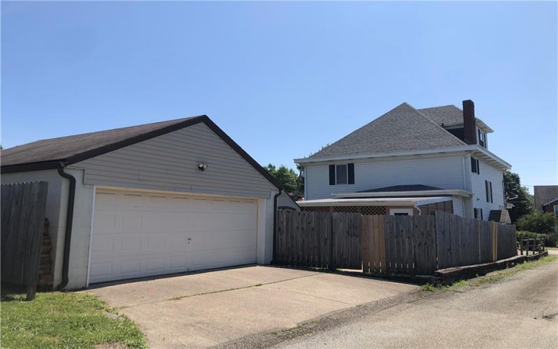 15 KENSINGTON CIRCLE, Uniontown, 15401, 5 Bedrooms Bedrooms, 14 Rooms Rooms,2.1 BathroomsBathrooms,Residential,For Sale,KENSINGTON CIRCLE,1767005
