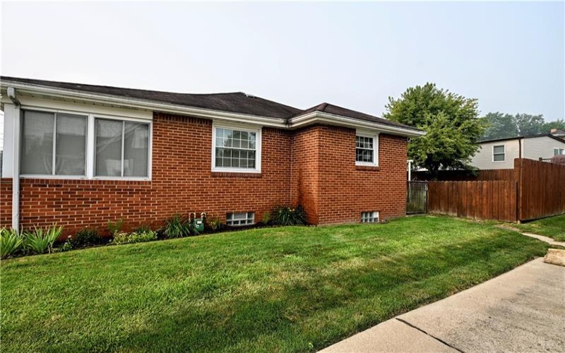 210 4th Ave, Monongahela, 15063, 3 Bedrooms Bedrooms, ,2 BathroomsBathrooms,Residential,For Sale,4th Ave,1765504