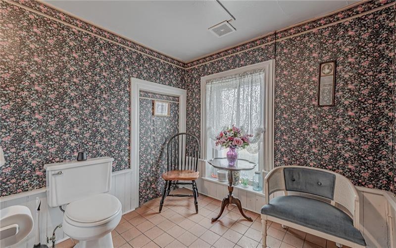 1892 Mcclellandtown Rd, Masontown, 15461, 5 Bedrooms Bedrooms, ,3.1 BathroomsBathrooms,Residential,For Sale,Mcclellandtown Rd,1765550