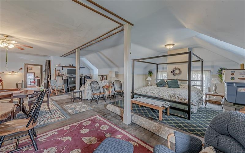 1892 Mcclellandtown Rd, Masontown, 15461, 5 Bedrooms Bedrooms, ,3.1 BathroomsBathrooms,Residential,For Sale,Mcclellandtown Rd,1765550