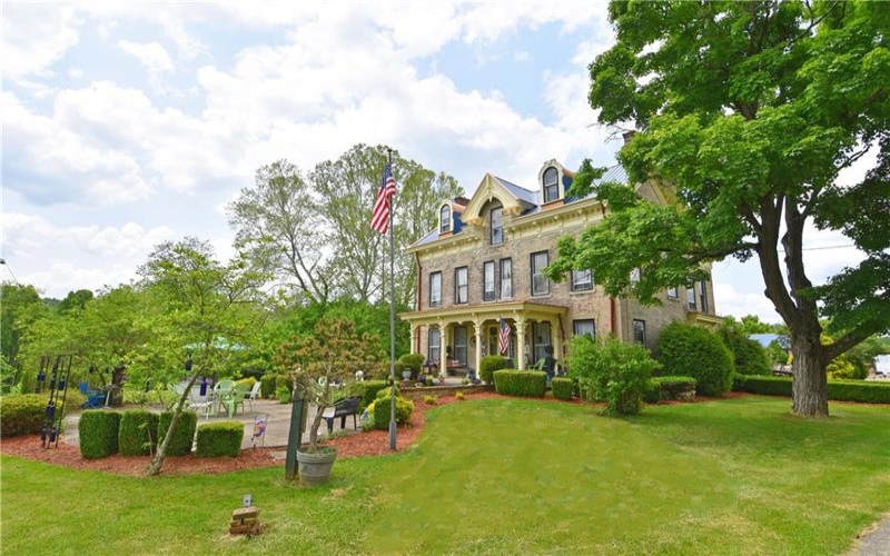 1892 Mcclellandtown Rd, Masontown, 15461, 5 Bedrooms Bedrooms, ,3.1 BathroomsBathrooms,Residential,For Sale,Mcclellandtown Rd,1765550