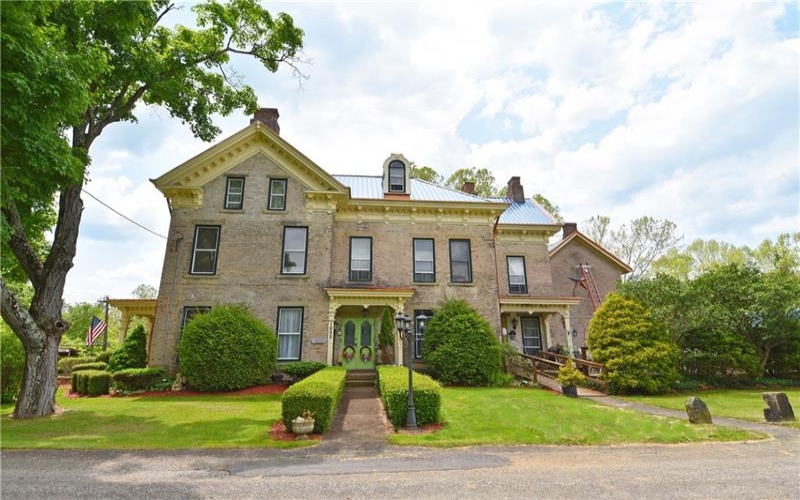 1892 Mcclellandtown Rd, Masontown, 15461, 5 Bedrooms Bedrooms, ,3.1 BathroomsBathrooms,Residential,For Sale,Mcclellandtown Rd,1765550