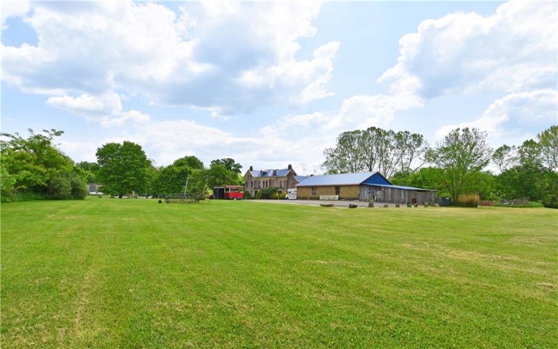 1892 Mcclellandtown Rd, Masontown, 15461, 5 Bedrooms Bedrooms, ,3.1 BathroomsBathrooms,Residential,For Sale,Mcclellandtown Rd,1765550