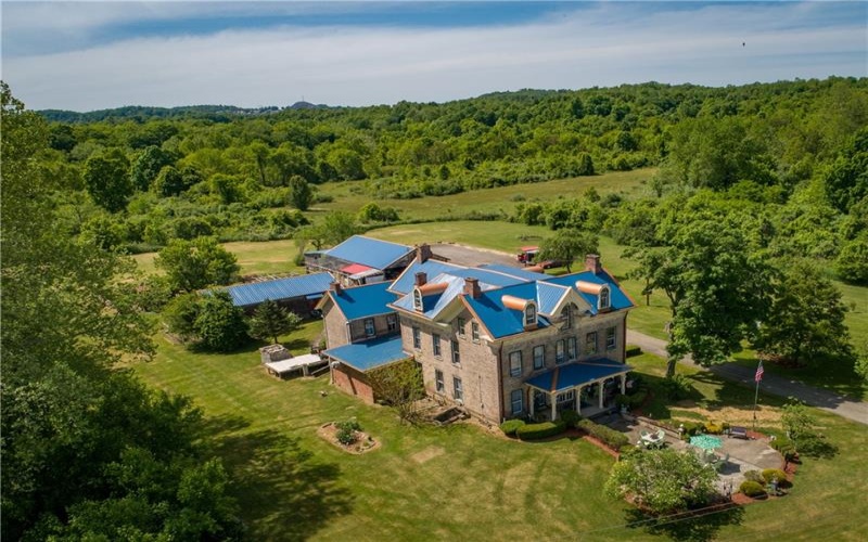 1892 Mcclellandtown Rd, Masontown, 15461, 5 Bedrooms Bedrooms, ,3.1 BathroomsBathrooms,Residential,For Sale,Mcclellandtown Rd,1765550