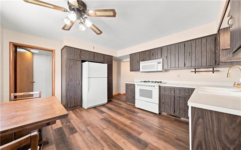 16 5th, Youngwood, 15697, 3 Bedroom Bedrooms, 9 Room Rooms,2.1 BathroomBathrooms,Residential,For Sale,5th,1767054