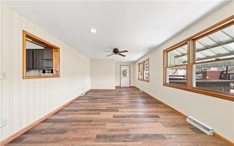 16 5th, Youngwood, 15697, 3 Bedroom Bedrooms, 9 Room Rooms,2.1 BathroomBathrooms,Residential,For Sale,5th,1767054