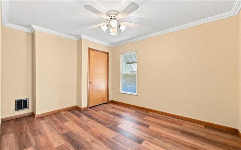 16 5th, Youngwood, 15697, 3 Bedroom Bedrooms, 9 Room Rooms,2.1 BathroomBathrooms,Residential,For Sale,5th,1767054