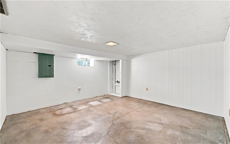 16 5th, Youngwood, 15697, 3 Bedroom Bedrooms, 9 Room Rooms,2.1 BathroomBathrooms,Residential,For Sale,5th,1767054